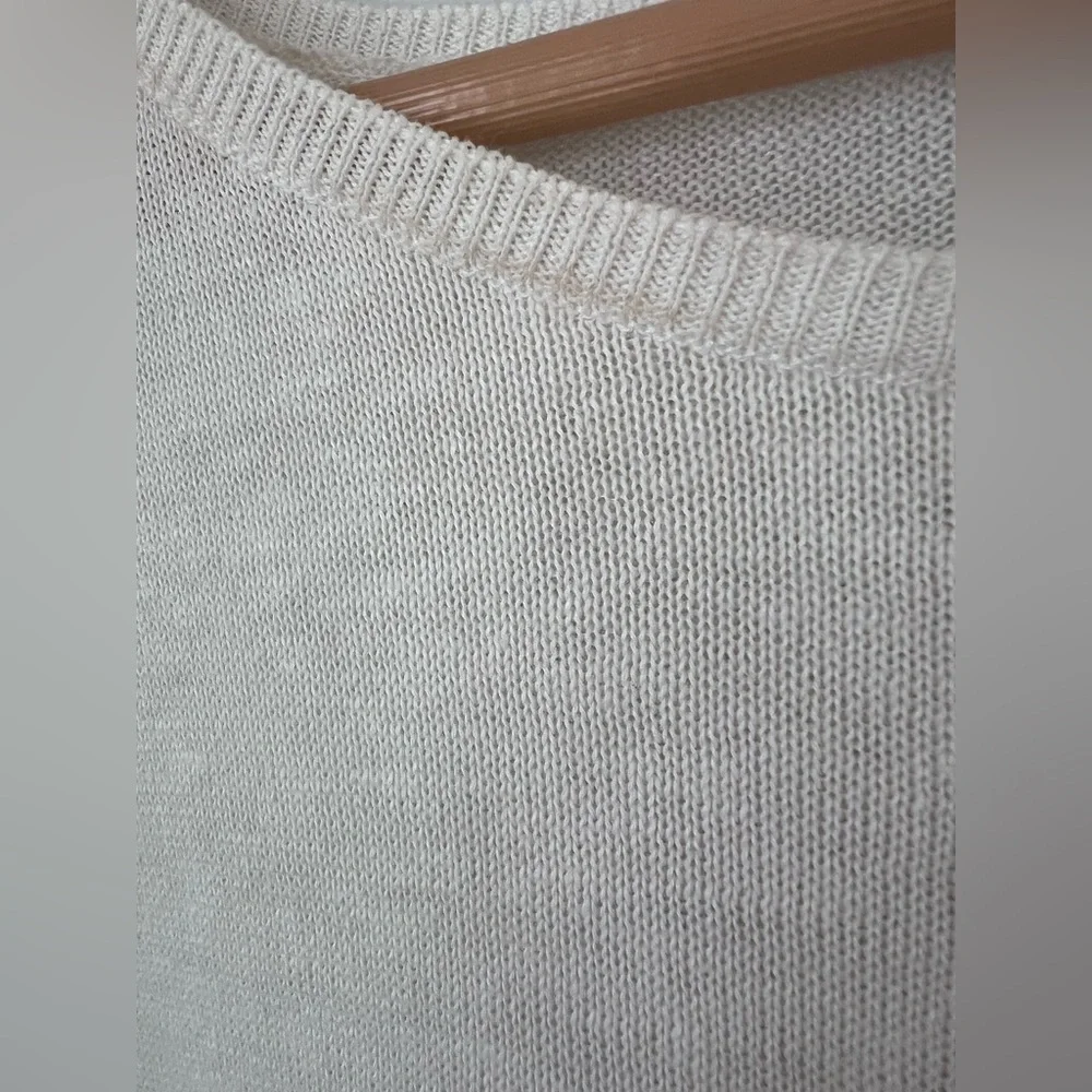 Loro Piana 100% Linen Striped Sweater Size 48 button detail on shoulder - Picture 5 of 11